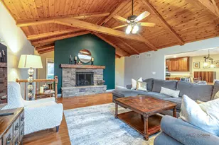 29860 N River Dr, Libertyville, IL 60048 - Photo 4