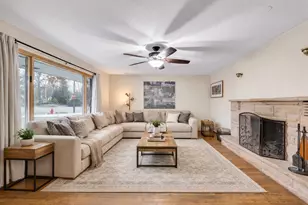 801 Woodlawn Dr, Dekalb, IL 60115 - Photo 2