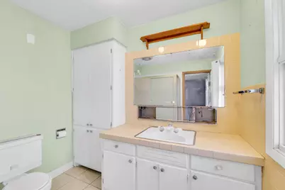 801 Woodlawn Drive, Dekalb, IL 60115 - Photo 14