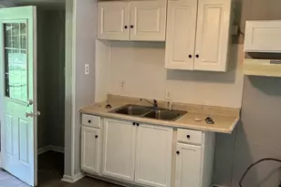 3517 Montrose Ave, Rockford, IL 61101 - Photo 4