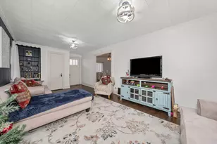 6514 Sinclair Ave, Berwyn, IL 60402 - Photo 2