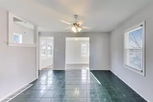 764 2nd Ave, Aurora, IL 60505 - Photo 6