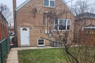 5546 S Tripp Ave, Chicago, IL 60629 - Photo 2