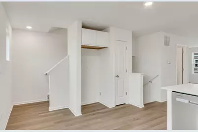 434 Lakeshore Court, Saint Charles, IL 60174 - Photo 8