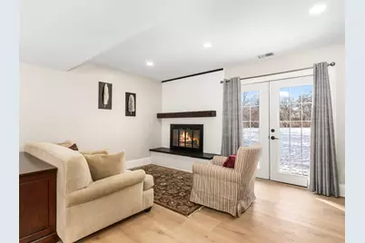 1906 N Summit Street, Wheaton, IL 60187 - Photo 6