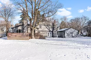 1906 N Summit St, Wheaton, IL 60187 - Photo 22