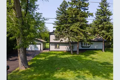 1906 N Summit Street, Wheaton, IL 60187 - Photo 2