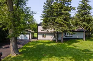 1906 N Summit St, Wheaton, IL 60187 - Photo 2