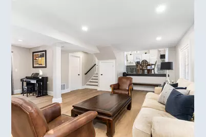 1906 N Summit Street, Wheaton, IL 60187 - Photo 4