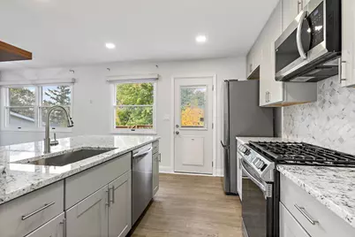 530 Ramblewood Court, Lake Zurich, IL 60047 - Photo 8