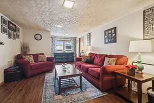 15201 Geoffrey Rd, Oak Forest, IL 60452 - Photo 2