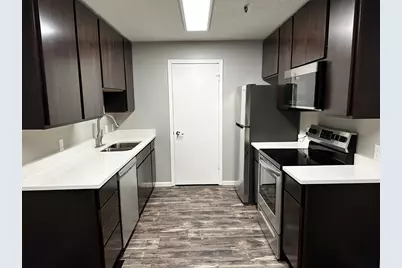 1340 Brook Street #J, Saint Charles, IL 60174 - Photo 2