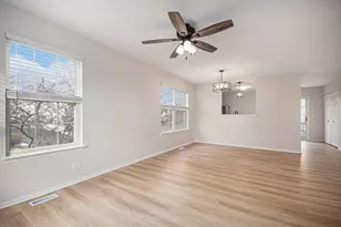 685 Holiday Ln, Hainesville, IL 60073 - Photo 2