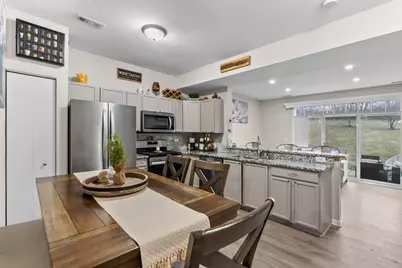 2232 Flagstone Lane, Carpentersville, IL 60110 - Photo 8