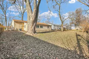 304 Dodson Dr S, Urbana, IL 61802 - Photo 32