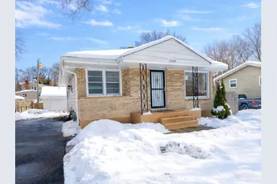 37684 N Sheridan Road, Beach Park, IL 60087 - Photo 2