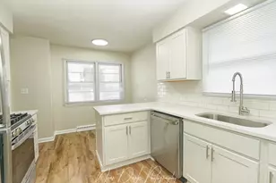 37684 N Sheridan Rd, Beach Park, IL 60087 - Photo 8