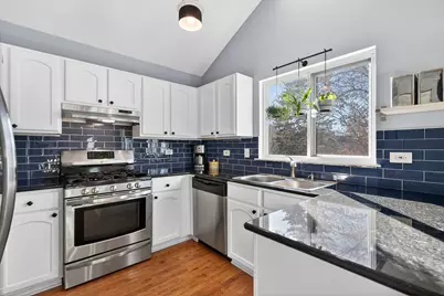 251 Arlington Lane, Grayslake, IL 60030 - Photo 6