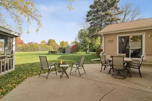 214 E Ivy Ln, Arlington Heights, IL 60004 - Photo 26