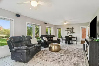 214 E Ivy Lane, Arlington Heights, IL 60004 - Photo 10