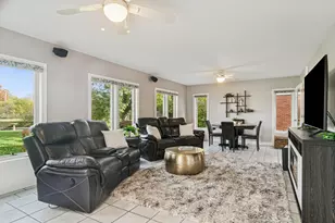 214 E Ivy Ln, Arlington Heights, IL 60004 - Photo 10