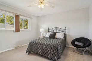 214 E Ivy Ln, Arlington Heights, IL 60004 - Photo 20