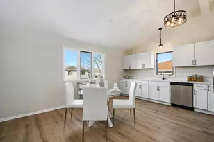 18036 Vista Dr, Country Club Hills, IL 60478 - Photo 10