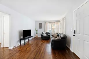 [Address not provided], Villa Park, IL 60181 - Photo 4