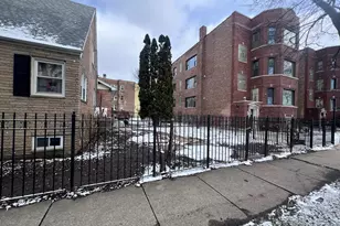937 E 84th Pl, Chicago, IL 60619 - Photo 4