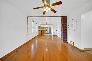 900 N Springfield Ave, Chicago, IL 60651 - Photo 4