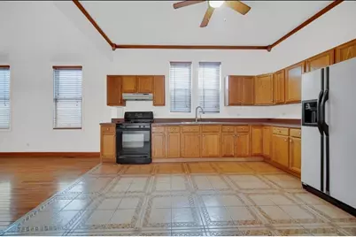 900 N Springfield Avenue, Chicago, IL 60651 - Photo 10