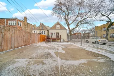 900 N Springfield Avenue, Chicago, IL 60651 - Photo 24
