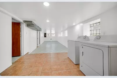 900 N Springfield Avenue, Chicago, IL 60651 - Photo 18