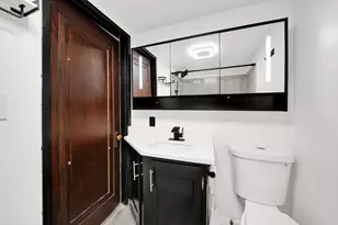 541 Charles St, Aurora, IL 60506 - Photo 10