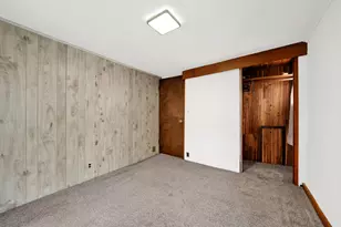 541 Charles St, Aurora, IL 60506 - Photo 18