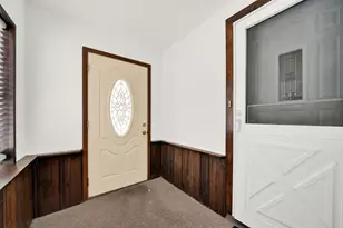 541 Charles St, Aurora, IL 60506 - Photo 26