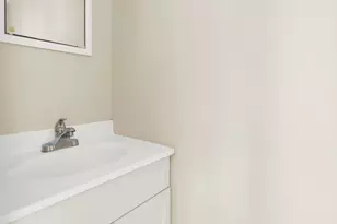 541 Charles St, Aurora, IL 60506 - Photo 24