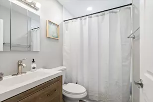 33W067 Bonnie St, Saint Charles, IL 60174 - Photo 10