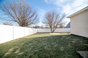 1420 E Cap Cir, Bourbonnais, IL 60914 - Photo 30