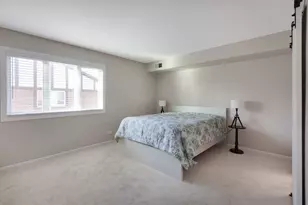 6818 Joliet Rd, Indian Head Park, IL 60525 - Photo 12