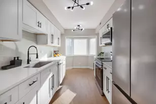 6818 Joliet Rd, Indian Head Park, IL 60525 - Photo 4