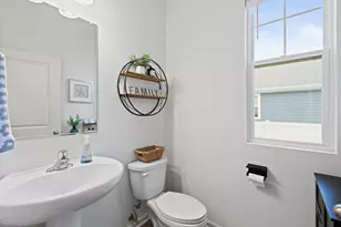 696 Kentshire Cir, Elgin, IL 60124 - Photo 12