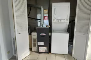 [Address not provided], Elmwood Park, IL 60707 - Photo 14