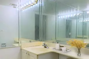 [Address not provided], Elmwood Park, IL 60707 - Photo 12