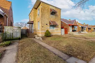 11042 S Ave J, Chicago, IL 60617 - Photo 1