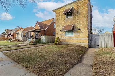 11042 S Avenue J, Chicago, IL 60617 - Photo 18