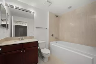 1070 W 15th St, Chicago, IL 60608 - Photo 12