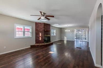 522 E 5th Street, Kewanee, IL 61443 - Photo 2