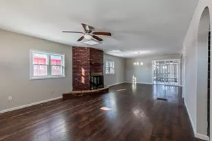 522 E 5th St, Kewanee, IL 61443 - Photo 2