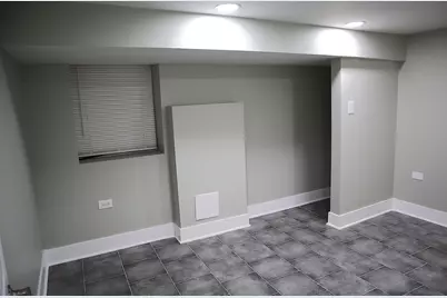 9138 S Essex Avenue, Chicago, IL 60617 - Photo 34